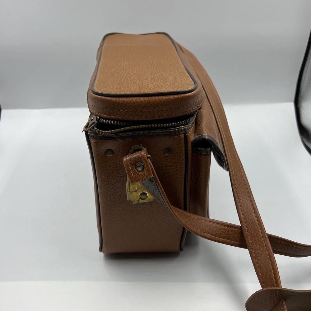 Vintage 1970's Camera Bag Faux Leather Tan Shoulder Strap Zippered‎ Padded - Picture 11 of 16
